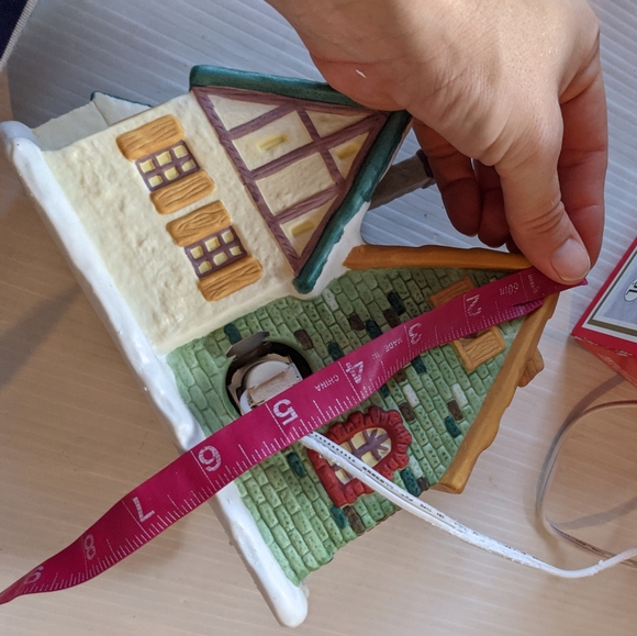 Dickens Village Collectibles Blacksmith Porcelain Lighted House Towne Series - Picture 5 of 15